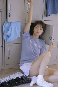 扒开女同桌双腿嗯啊叫动漫